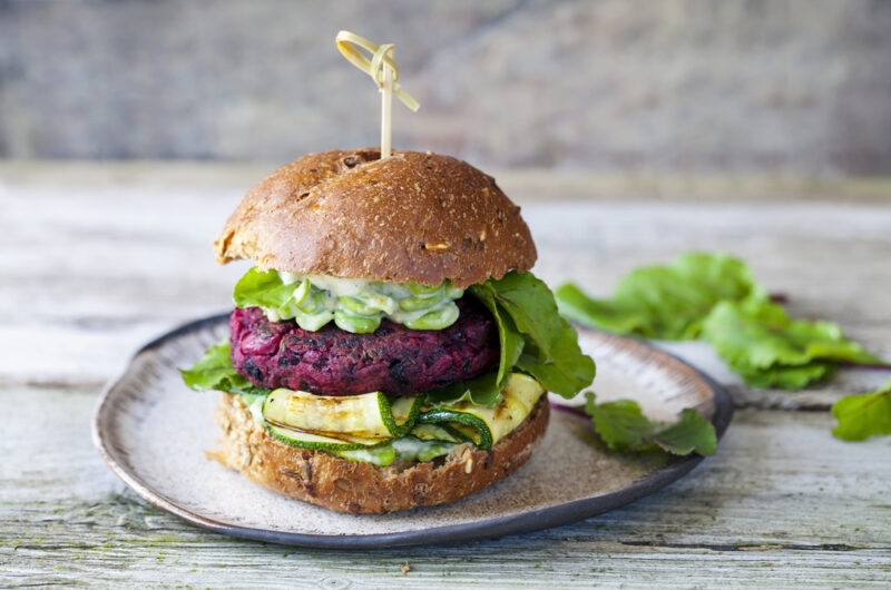 Vegetarian,Beetroot,Burger,With,Grilled,Courgettes,And,Mashed,Broad,Beans